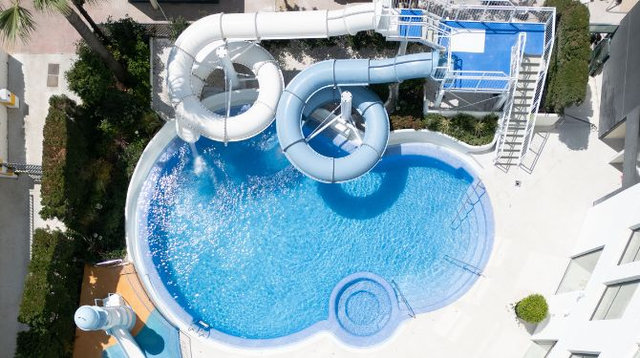 splash y toboganes rh arena